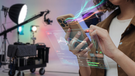 Teléfono inteligente en un entorno de producción - Fuente: Pixabay